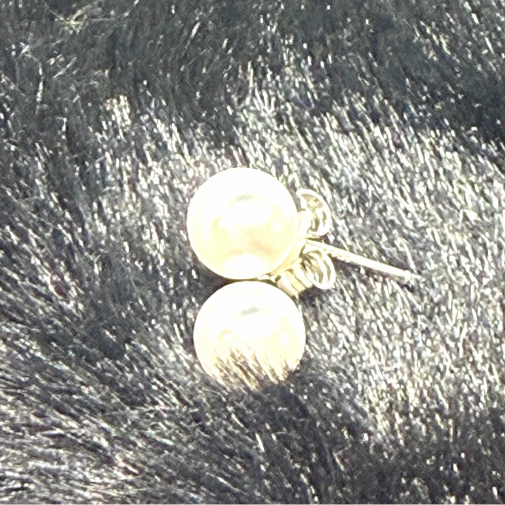 Classic Freshwater Pearl Sterling Silver Stud Earrings - Picture 4 of 4